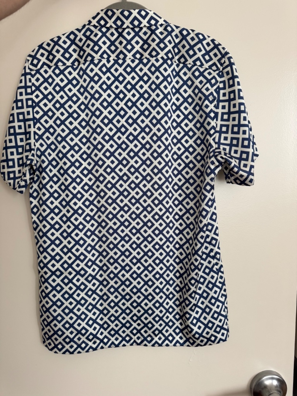 REISS Valencia Cuban Collar Geo Print Shirt in Navy - Picture 8 of 11